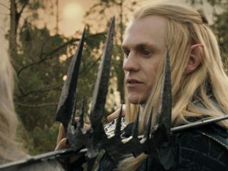 Der Herr der Ringe: Die Ringe der Macht: Schatten und Flammen Der Herr der Ringe: Die Ringe der Macht: Schatten und Flammen