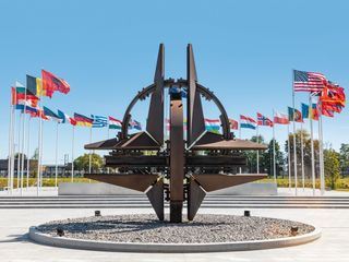 Waechter des Westens - Brauchen wir die NATO noch?