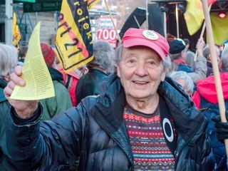 Past Forward: Muss ich in den Krieg?