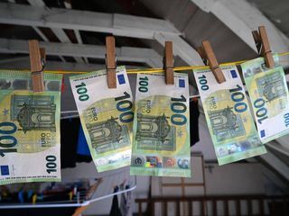 Dirty Money - Geldwaesche-Paradies Deutschland Dirty Money - Geldwaesche-Paradies Deutschland