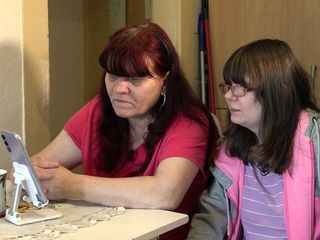 Hartz und herzlich - Tag fuer Tag Benz-Baracken Hartz und herzlich - Tag fuer Tag Benz-Baracken