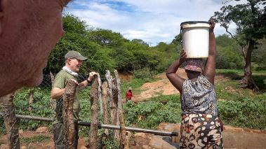 På resa med Bachstad i Afrika