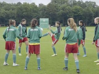 Kicken wie ein Maedchen