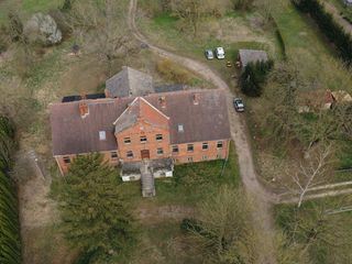 Hammer, Herz und alte Hoefe Hammer, Herz und alte Hoefe