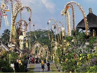 Im Herzen Balis - Tempel, Tropen, Traditionen
