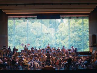 Gulbenkian-Orchester spielt Ravels La Valse
