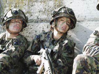 Achtung, fertig, Charlie!