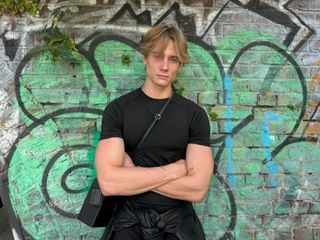 #looksmaxxing - Junge Maenner im Schoenheitswahn