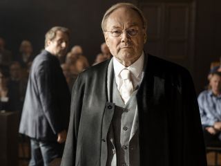 Ferdinand von Schirach - Feinde: Gegen die Zeit