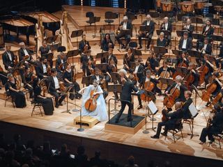 Klaus Maekelae dirigiert Schostakowitsch