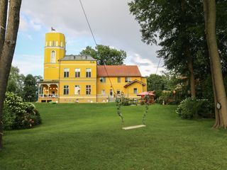 Die Maedchen-WG - Im Schloss am See