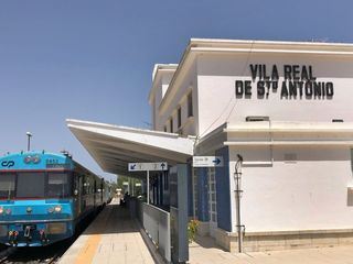 Mit dem Zug durch die Algarve Mit dem Zug durch die Algarve
