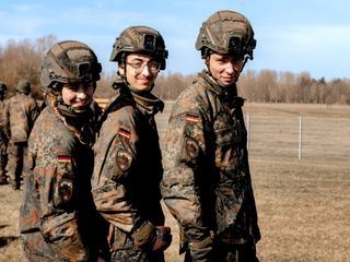 Wehrdienst reloaded - Schoene, neue Bundeswehr?