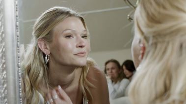 Gift vid foersta oegonkastet