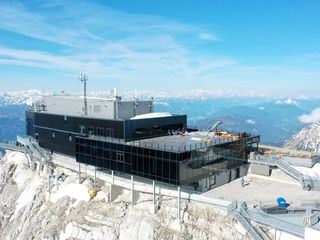 Bauen auf hoechstem Niveau - Die Bergstation am Dachstein