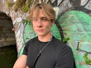 #looksmaxxing - Junge Maenner im Schoenheitswahn