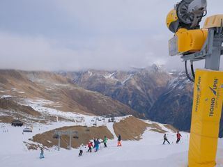 Ski-Wettruesten: Warum Soelden unbedingt im Herbst oeffnen will