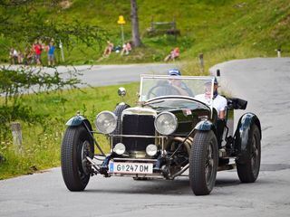 Edelstahl auf Raedern - Autoklassiker unterwegs im Ennstal