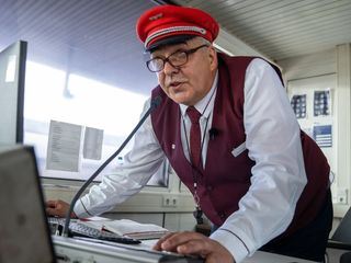 Im Einsatz fuer die Bahn