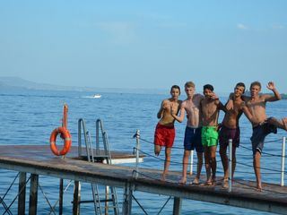 Die Jungs-WG: Sommer. Sonne. Elternfrei.