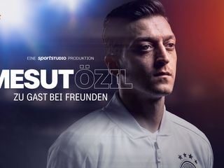 Mesut Özil - zu Gast bei Freunden