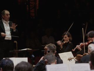 Tugan Sokhiev dirigiert die Wiener Philharmoniker