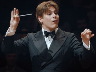 Klaus Maekelae dirigiert Schostakowitsch