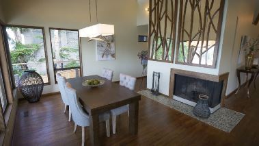 Beach House Hunters