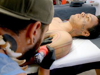 Marquesas-Inseln Das Comeback der Tattoos