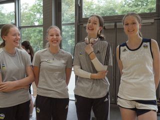 Dunking Girls