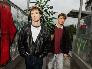 Teenstar Dilemma - Die Reise der Lochmann Zwillinge