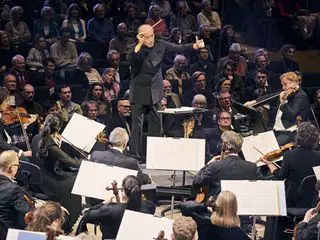 BR-KLASSIK: Gianandrea Noseda dirigiert das BRSO (2)