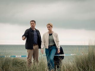 Duenentod - Ein Nordsee-Krimi: Die Frau am Strand