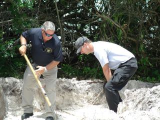 Buried in the Backyard - Mord verjaehrt nicht