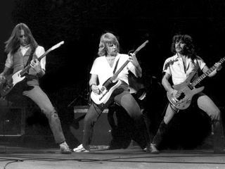 Status Quo - Rockin All Over the World