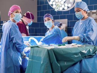 In aller Freundschaft - Die jungen Ärzte In aller Freundschaft - Die jungen Ärzte