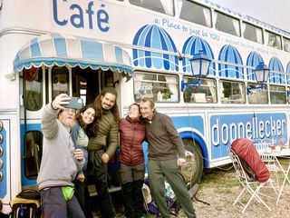 Mit dem Café-Bus auf dem Jakobsweg