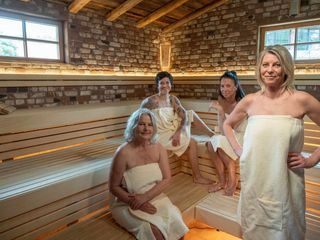 Die Frauensauna - Ploetzlich Wechseljahre!