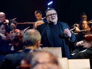 Mikko Franck dirigiert Schostakowitsch & Tschaikowsky