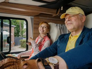 Familie Bundschuh: Familie Bundschuh macht Camping