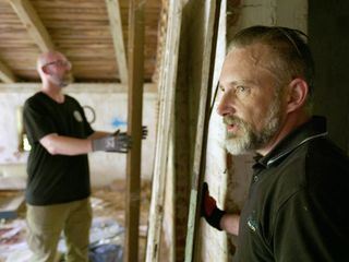 Mit Mut, Moertel und ohne Millionen