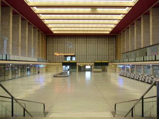 Geheimnisvolle Orte: Der Flughafen Berlin-Tempelhof