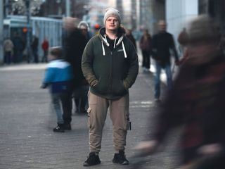 Verdammt einsam - Junge Erwachsene in Deutschland