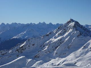 Winteridylle in Vorarlberg - Auf Skiern ueber Berg und Tal