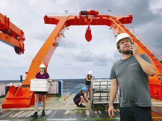 Ein Team, eine Mission, fuenf Wochen im Atlantik Ein Team, eine Mission, fuenf Wochen im Atlantik