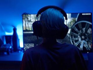 Jung, online, suechtig