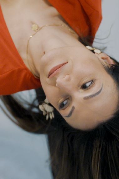 Gift vid foersta oegonkastet - i vinterskrud