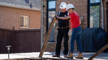 Familie Holmes: Die Hausretter