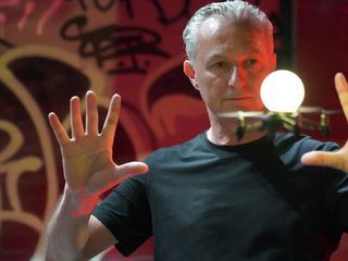 Der Zuercher Drohnenkuenstler in der Tech-Elite