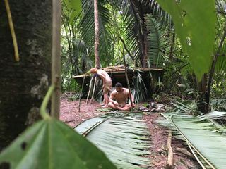 Naked Survival - Ausgezogen in die Wildnis Naked Survival - Ausgezogen in die Wildnis